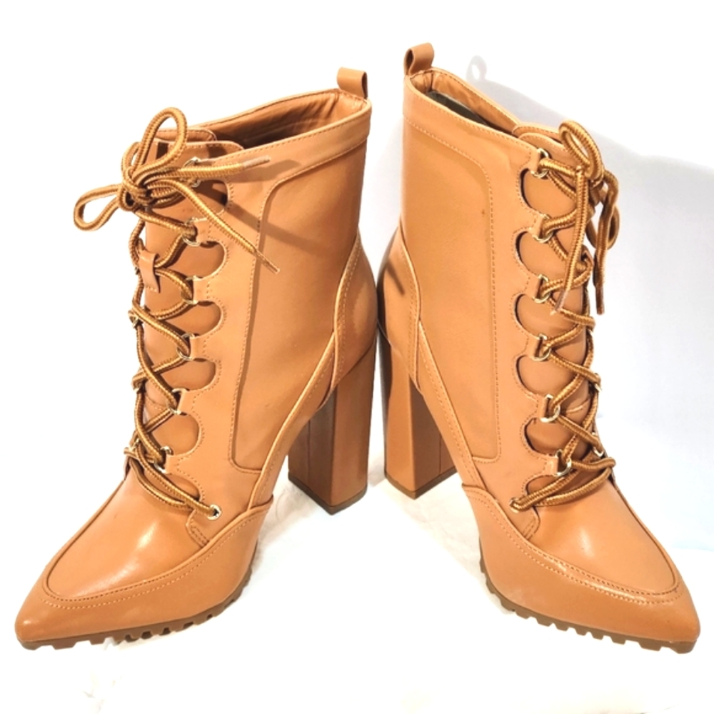 SHOE DAZZEL WOMEN’S TAN BLOCK HEEL BOOT LACEUP SIZE 7.5/ SZE 8